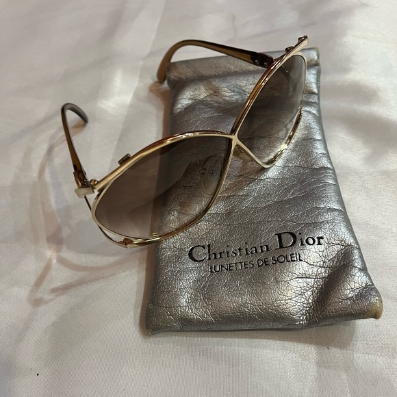 Christian Dior sunglasses.. - Picture 4 of 5